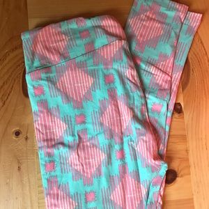 LuLaRoe buttery soft leggings